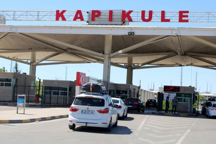 Gurbetçilerin bagajları yöresel lezzet dolu