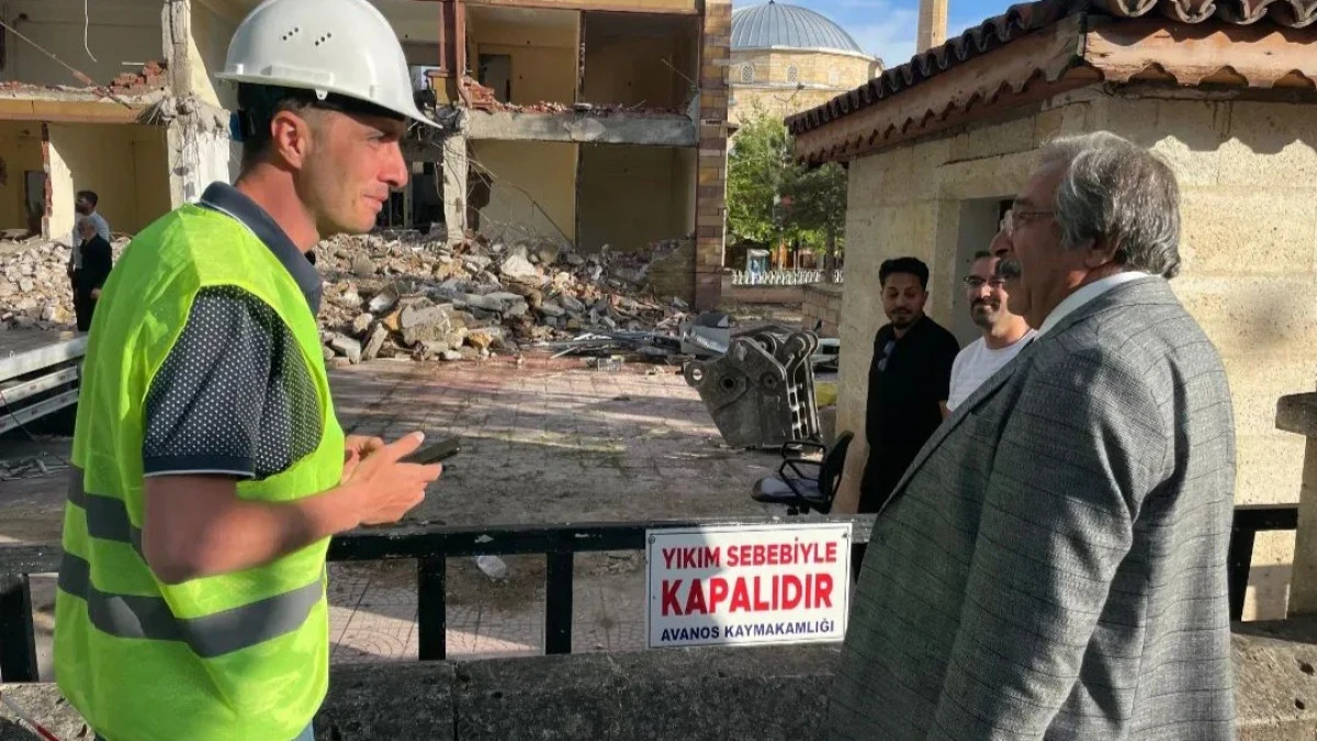Avanos Eski Hükümet Konağında Yıkım Çalışmaları Başladı