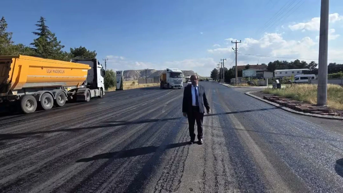 Avanos&ndash;&Ccedil;avuşin Yolunda Asfalt &Ccedil;alışmaları S&uuml;r&uuml;yor
