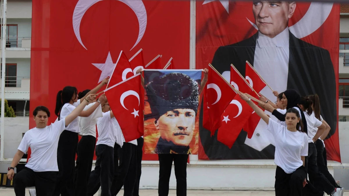 Avanos&rsquo;ta 19 Mayıs Coşkusu Amfi Tiyatroda Yaşandı