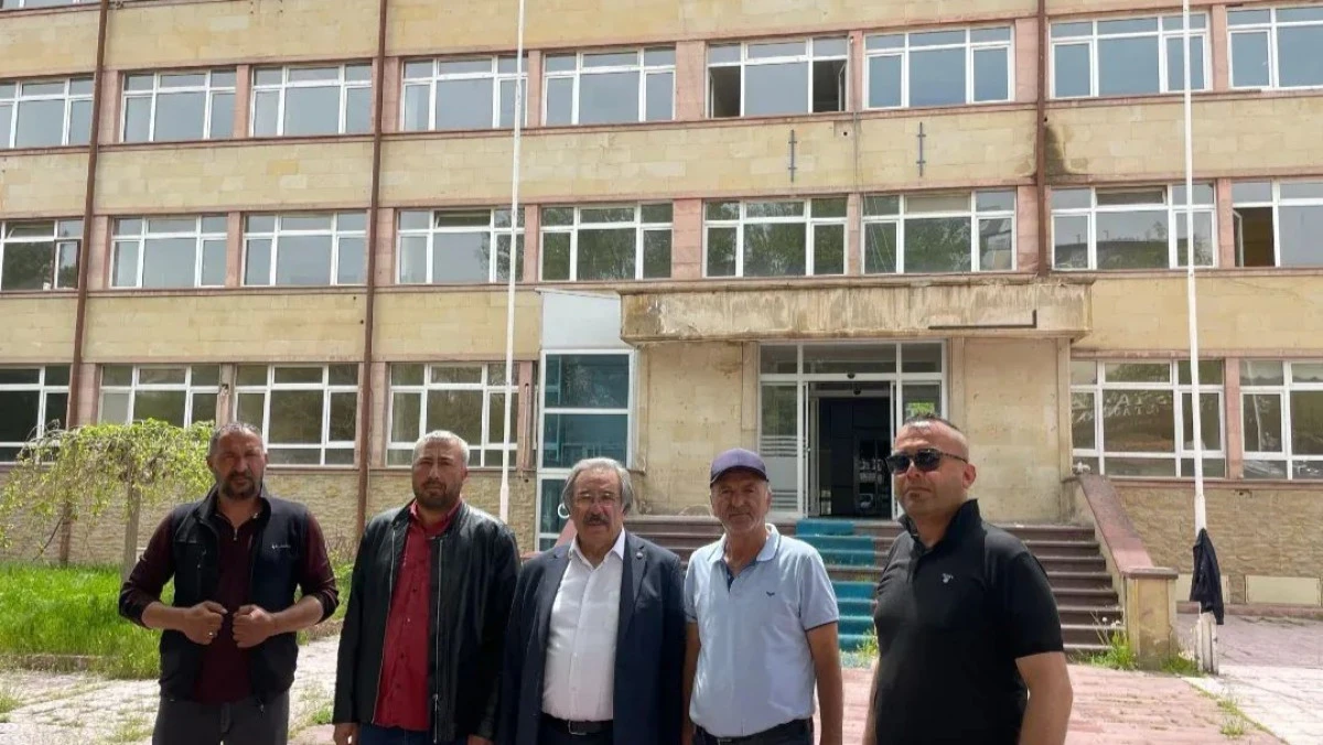 Avanos’ta Eski Hükümet Konağı’nın Yıkım Süreci Başladı