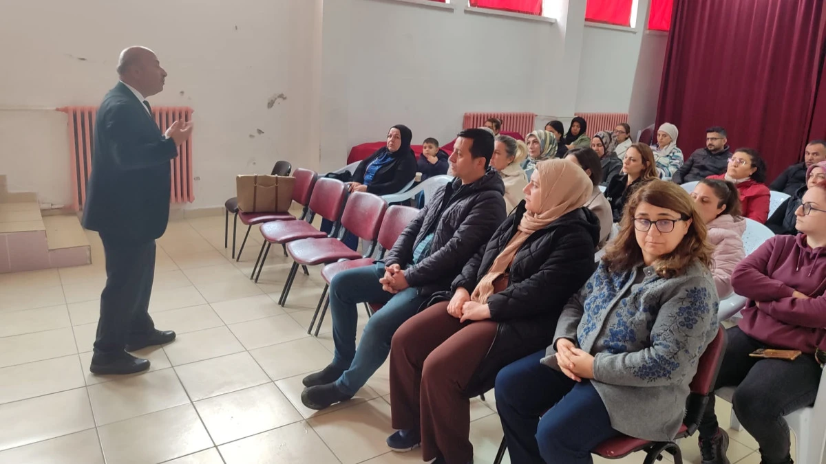 Avanos&rsquo;ta velilere Maarif Modeli bilgilendirmesi