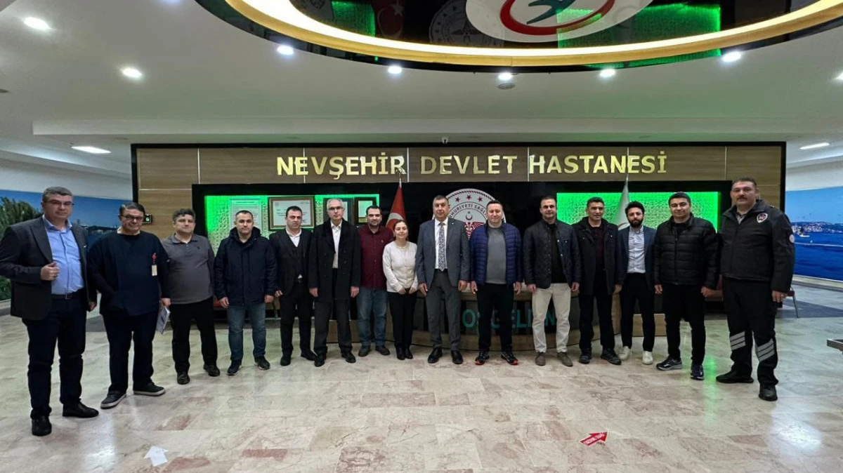 İl Sağlık M&uuml;d&uuml;r&uuml; Tartar, N&ouml;bet&ccedil;i Personelle İftarda Buluştu