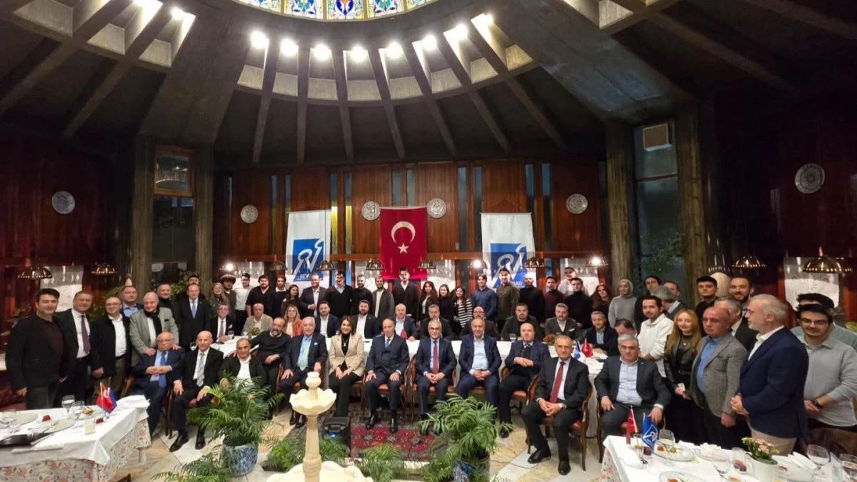 Nevşehirli B&uuml;rokratlar ve İş İnsanları İstanbul&rsquo;da Buluştu