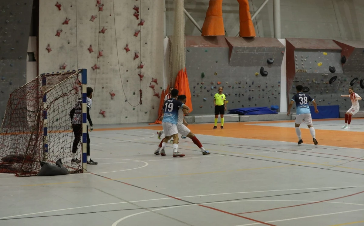 NEVÜ Futsal Süper Lig'e Yükselme Müsabakalarına Ev Sahipliği Yapıyor