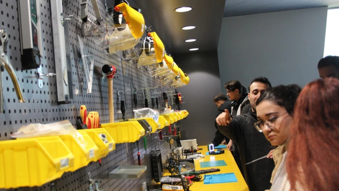 NEV&Uuml; Milli Teknoloji At&ouml;lyesi&rsquo;nde Geleceğin Projeleri G&ouml;r&uuml;c&uuml;ye &Ccedil;ıktı