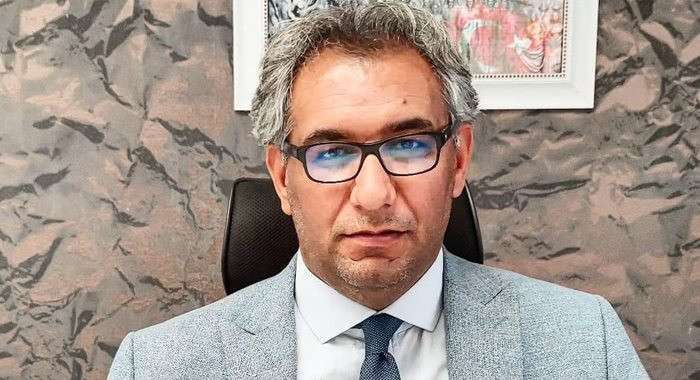 Urgenç: Kamu Çalışanları Sendi̇kal Esarettedi̇r. 